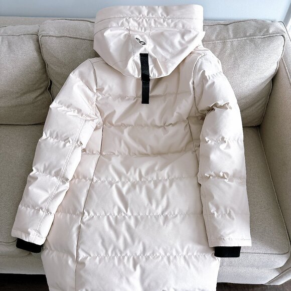 99% NEW ARITZIA POWDER PARKA, SIZE M - Picture 8 of 13